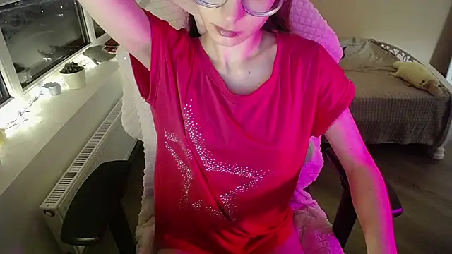 Snapshot of MissLinaDream chatting on 05-25-26, 08:29 MissLinaDream online show from 05-25-26, 08:29