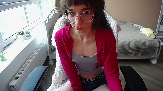 Snapshot of MissLinaDream chatting on 04-22-26, 01:18 MissLinaDream online show from 04-22-26, 01:18