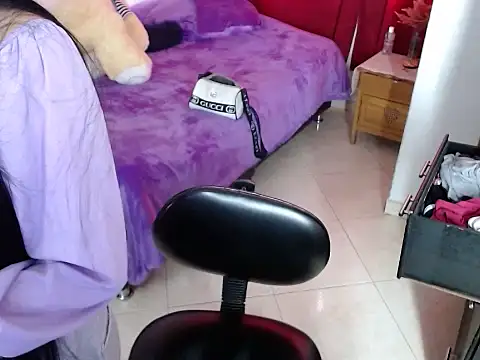 Tiffani Williams online show from 03-18-26, 08:32