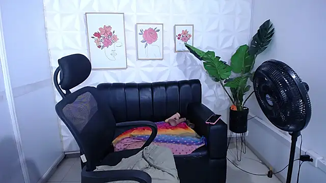 Valentinaa mature online show from 11-06-25, 11:31