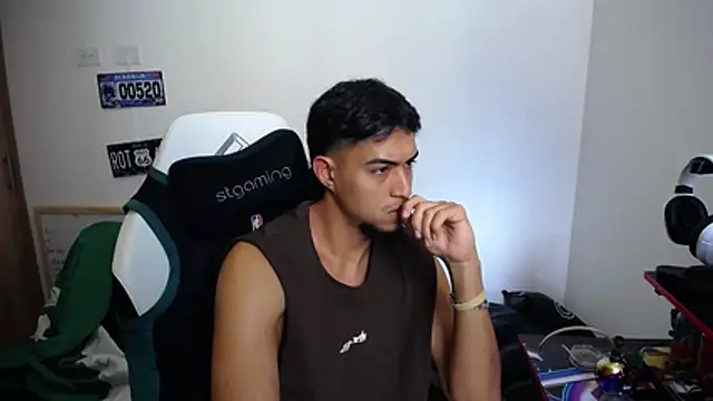 Snapshot of matias_bianco chatting on 11-12-25, 04:22 matias bianco online show from 11-12-25, 04:22