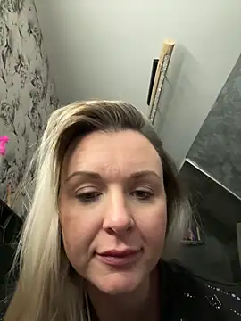 Bella-Tight online show from 02-12-26, 03:34