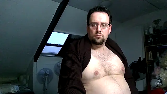 rdewaard81 online show from 12-03-25, 03:22