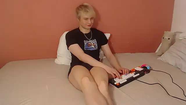 Oliver sweet  online show from 04-19-26, 01:17