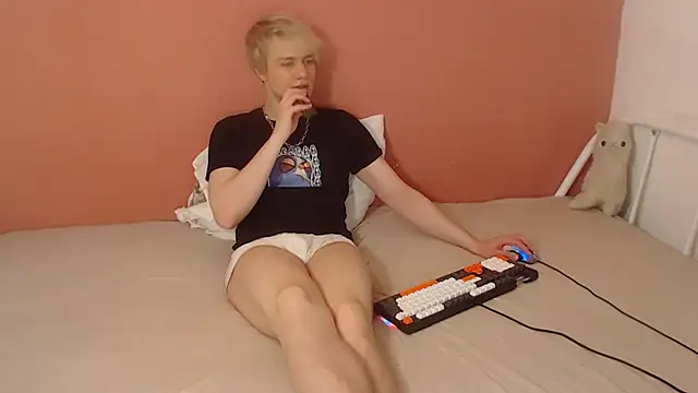 Oliver sweet  online show from 04-07-26, 12:56