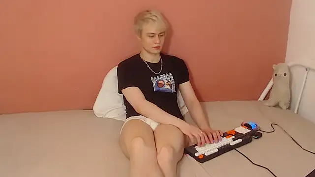 Oliver sweet  online show from 03-13-26, 11:54