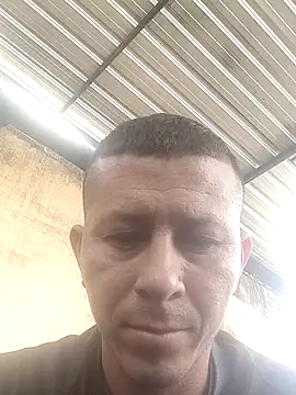 Snapshot of Somospareja1987 chatting on 03-27-26, 04:52 Somospareja1987 online show from 03-27-26, 04:52