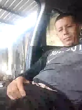 Snapshot of Somospareja1987 chatting on 03-25-26, 01:21 Somospareja1987 online show from 03-25-26, 01:21