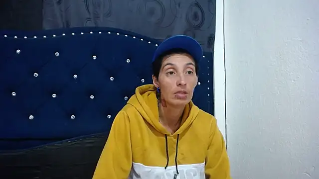 anyu1306 online show from 02-01-25, 12:07