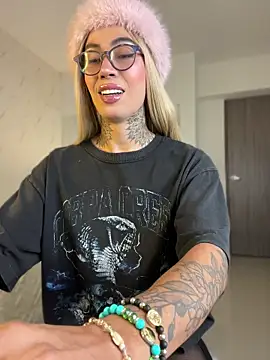 Miss sagitario online show from 04-14-26, 11:37