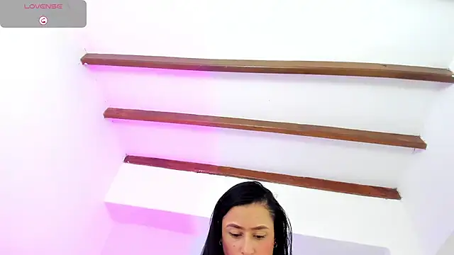Laura Torres18 online show from 06-30-26, 09:59