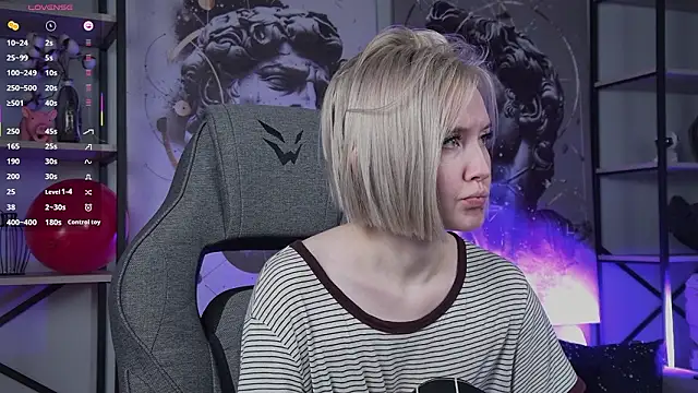 Snapshot of ReiYosimoto chatting on 02-19-26, 03:31 ReiYosimoto online show from 02-19-26, 03:31