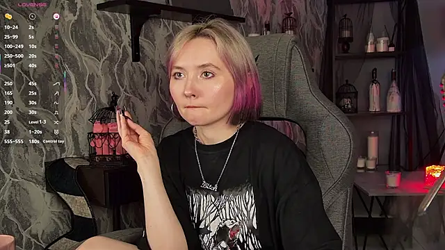 ReiYosimoto online show from 04-20-26, 02:18