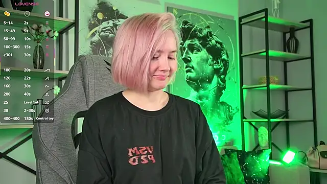 ReiYosimoto online show from 11-07-25, 04:11