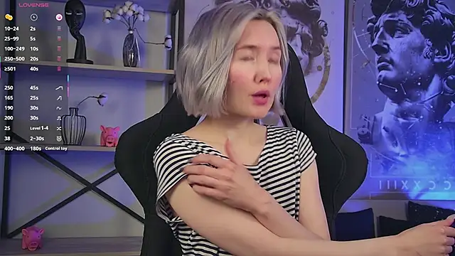 Snapshot of ReiYosimoto chatting on 01-18-26, 09:24 ReiYosimoto online show from 01-18-26, 09:24