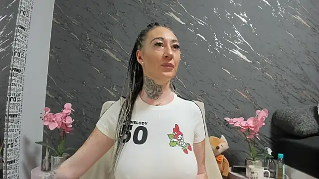 Rayanablackandwhite online show from 10-12-25, 08:10