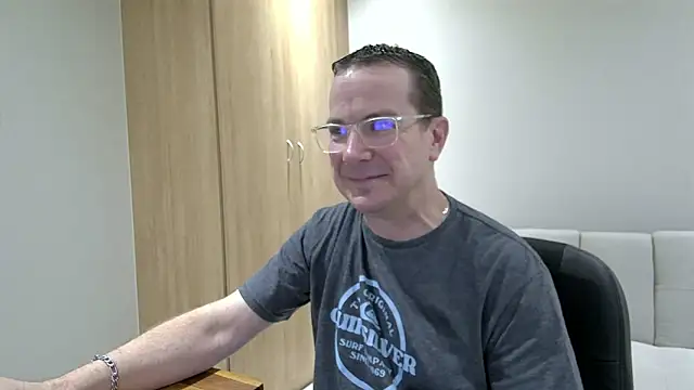 Snapshot of BrettJ81 chatting on 03-12-25, 04:02 BrettJ81 online show from 03-12-25, 04:02