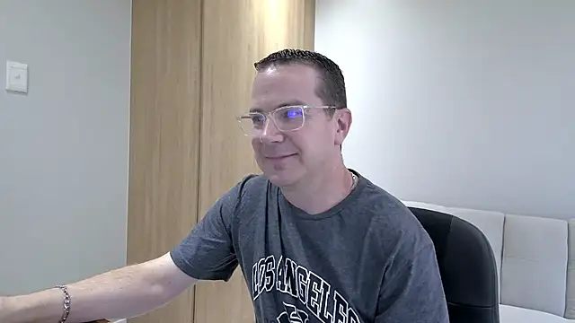 Snapshot of BrettJ81 chatting on 12-09-24, 02:49 BrettJ81 online show from 12-09-24, 02:49