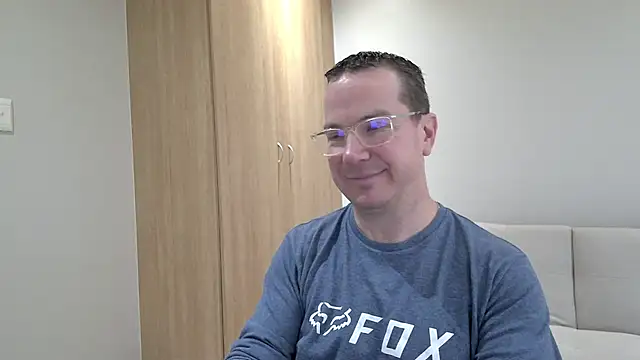 Snapshot of BrettJ81 chatting on 09-29-25, 02:55 BrettJ81 online show from 09-29-25, 02:55