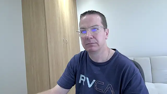Snapshot of BrettJ81 chatting on 02-02-25, 02:34 BrettJ81 online show from 02-02-25, 02:34