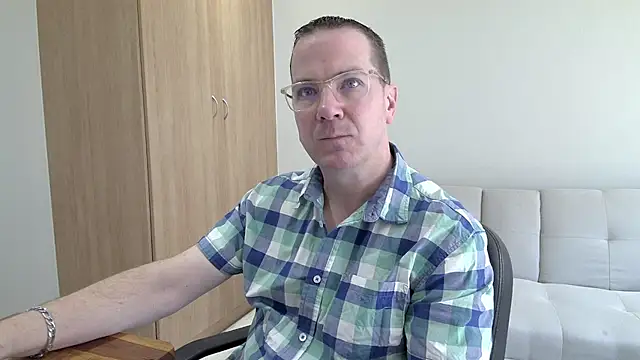 Snapshot of BrettJ81 chatting on 09-13-25, 09:53 BrettJ81 online show from 09-13-25, 09:53