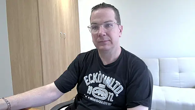 BrettJ81 online show from 11-22-25, 10:47