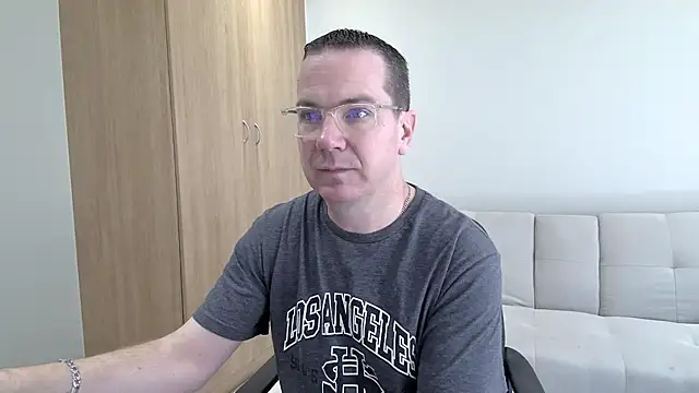 Snapshot of BrettJ81 chatting on 09-21-25, 11:26 BrettJ81 online show from 09-21-25, 11:26