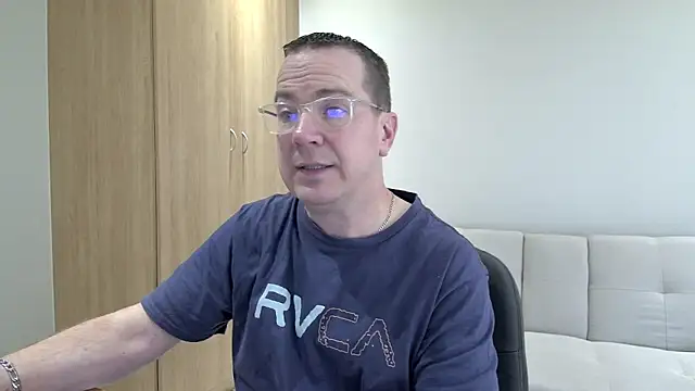 Snapshot of BrettJ81 chatting on 09-15-25, 02:28 BrettJ81 online show from 09-15-25, 02:28