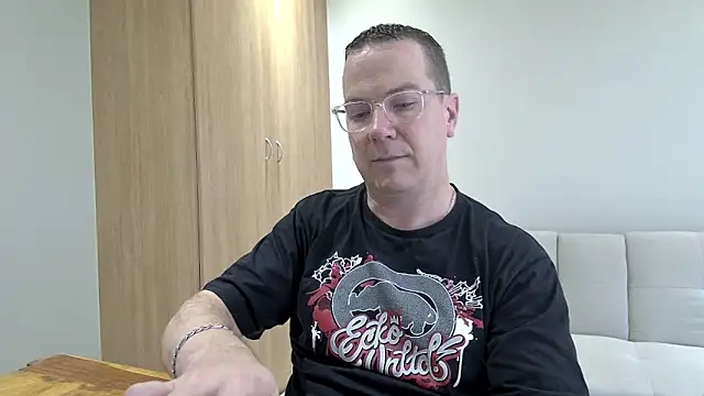 BrettJ81 online show from 12-15-25, 12:22