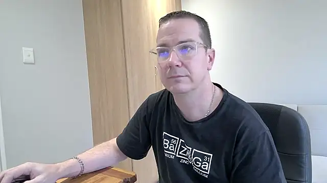 Snapshot of BrettJ81 chatting on 01-14-25, 02:53 BrettJ81 online show from 01-14-25, 02:53