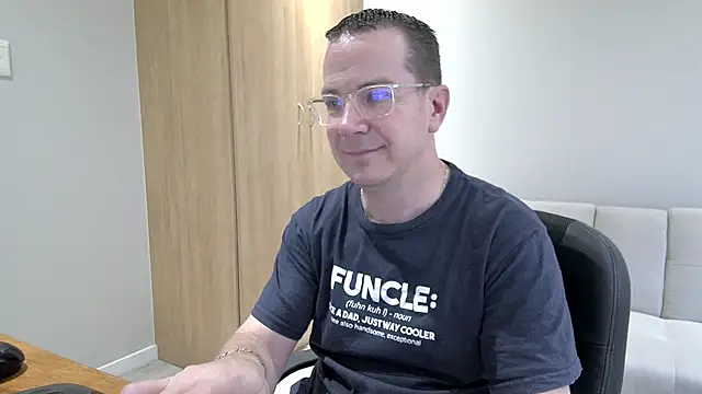 Snapshot of BrettJ81 chatting on 10-15-25, 02:36 BrettJ81 online show from 10-15-25, 02:36