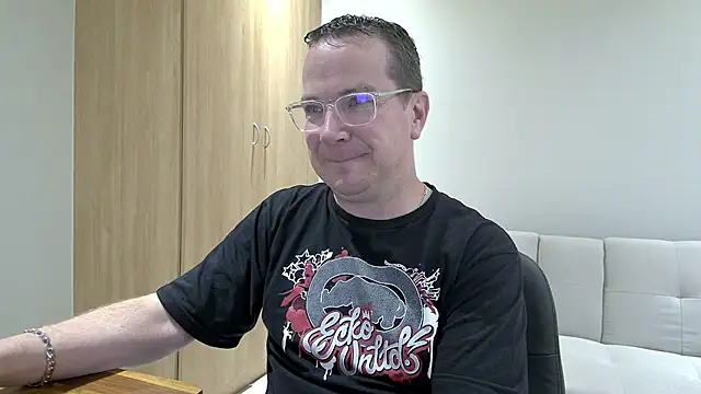 BrettJ81 online show from 12-03-25, 03:22