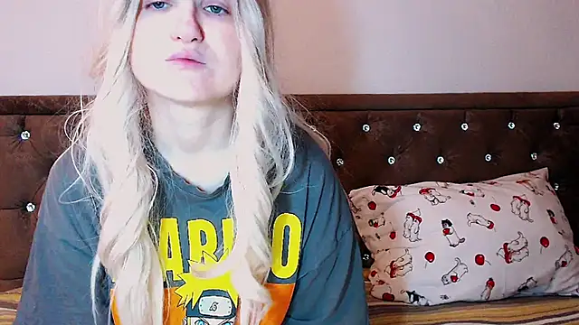 Snapshot of Sara4uu chatting on 09-12-25, 11:26 Sara4uu online show from 09-12-25, 11:26