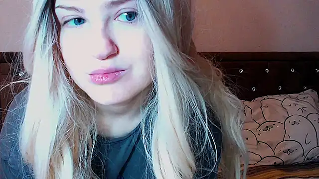 Sara4uu online show from 11-29-25, 02:34