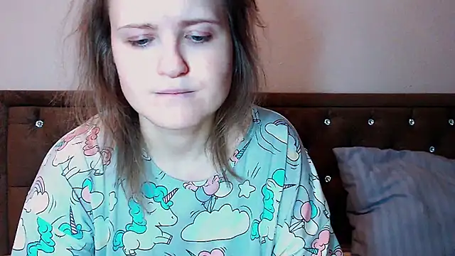 Snapshot of Sara4uu chatting on 02-16-26, 11:35 Sara4uu online show from 02-16-26, 11:35