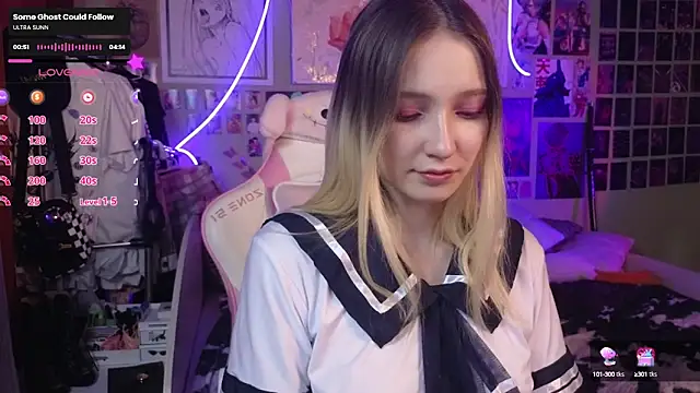 Snapshot of Evie_Ro chatting on 03-12-25, 12:09 Evie Ro online show from 03-12-25, 12:09