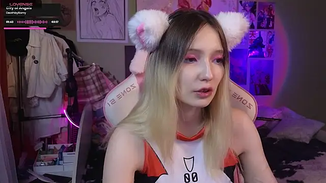 Snapshot of Evie_Ro chatting on 02-12-25, 08:29 Evie Ro online show from 02-12-25, 08:29