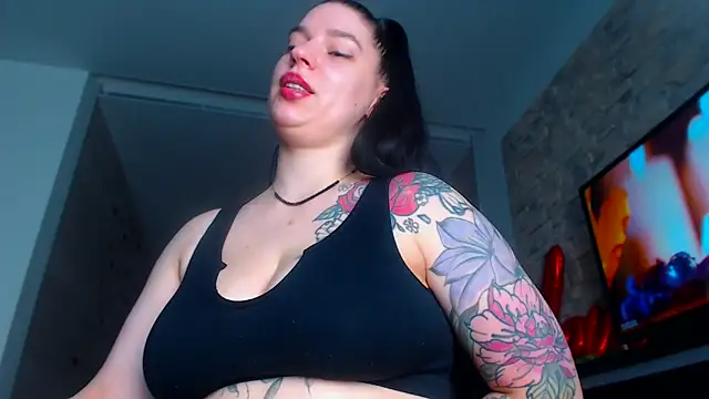 Laya Moon online show from 11-13-25, 06:06