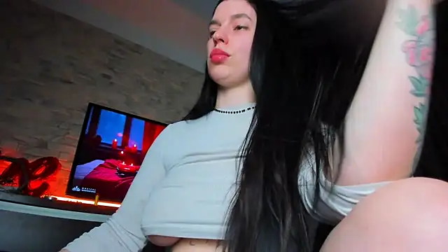 Laya Moon online show from 02-27-25, 04:10