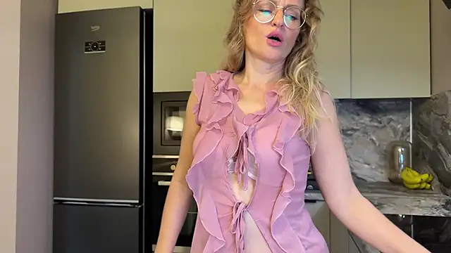 mommy nadin online show from 10-07-25, 07:04