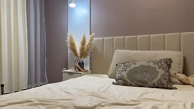 mommy nadin online show from 10-27-25, 05:14