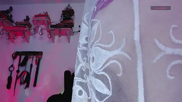 Snapshot of Eve_Blue77 chatting on 02-19-26, 02:30 Eve Blue77 online show from 02-19-26, 02:30