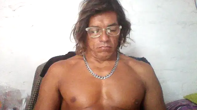 Snapshot of kvr27 chatting on 04-28-26, 01:26 kvr27 online show from 04-28-26, 01:26