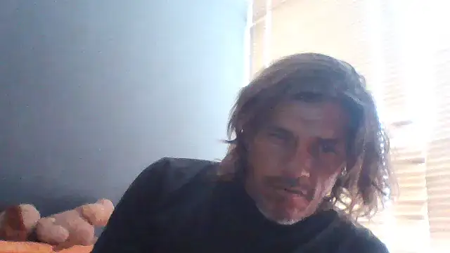 Snapshot of kvr27 chatting on 05-10-26, 08:54 kvr27 online show from 05-10-26, 08:54