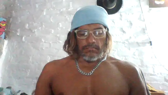 Snapshot of kvr27 chatting on 05-26-26, 10:52 kvr27 online show from 05-26-26, 10:52