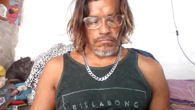 Snapshot of kvr27 chatting on 05-20-26, 02:25 kvr27 online show from 05-20-26, 02:25