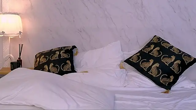 LOLALEWIS online show from 03-24-26, 01:05