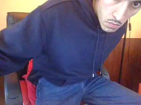 Snapshot of MisterMister45 chatting on 07-10-26, 01:33 MisterMister45 online show from 07-10-26, 01:33