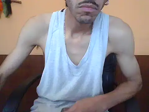 Snapshot of MisterMister45 chatting on 06-23-26, 01:20 MisterMister45 online show from 06-23-26, 01:20