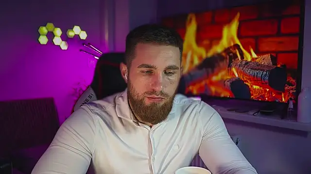 Snapshot of Sweeet__boy chatting on 02-13-26, 09:48 Sweeet boy online show from 02-13-26, 09:48